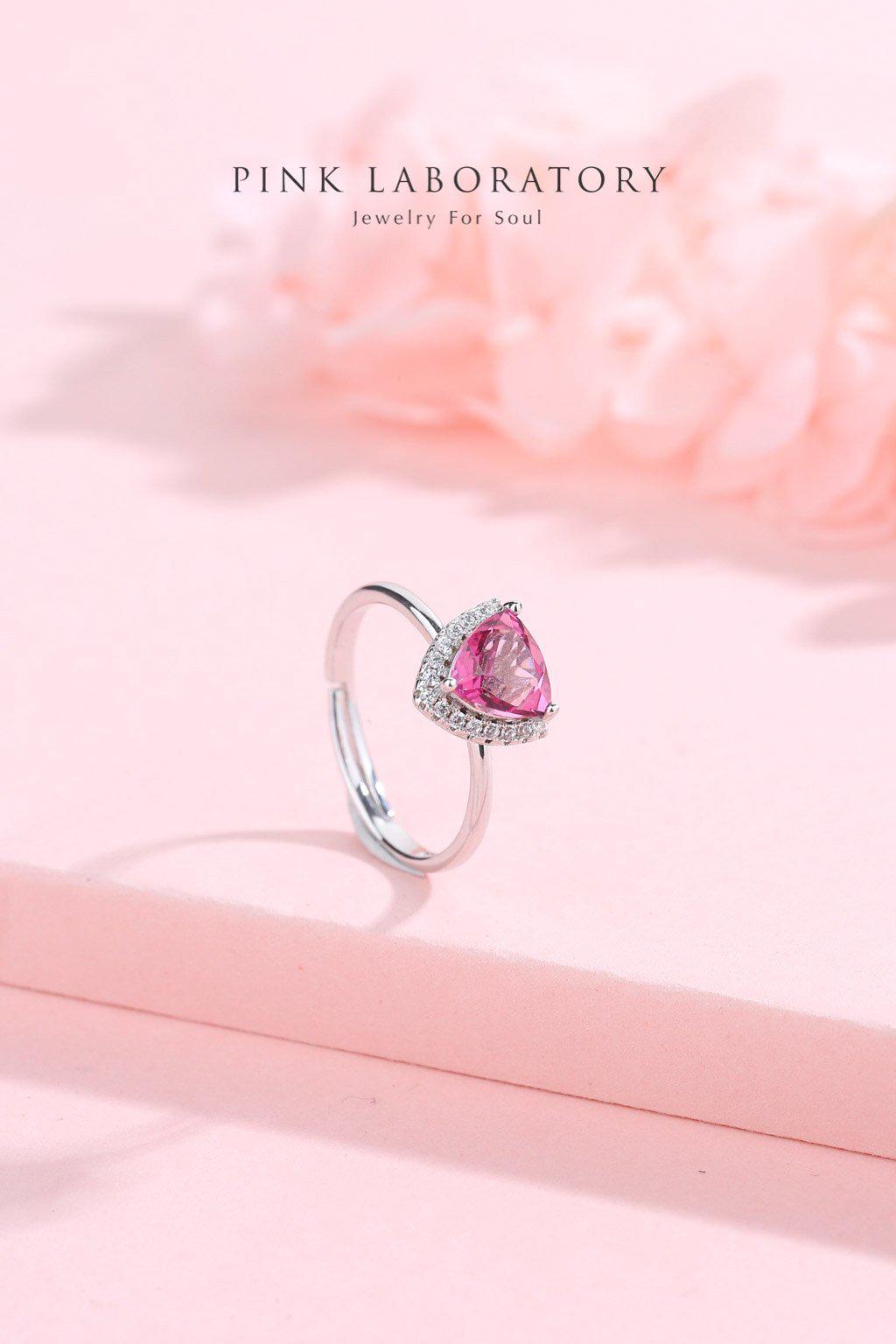 粉紅托帕石公主三角戒指 | 925純銀精鍍亮澤白金戒指 - Pink Laboratory